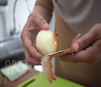 زمان مناسب برای مصرف پیاز و سیر بعد از کاشت مو